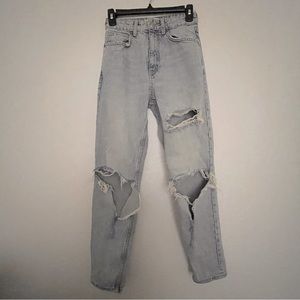 Zara Ripped Cropped Jeans Size 0